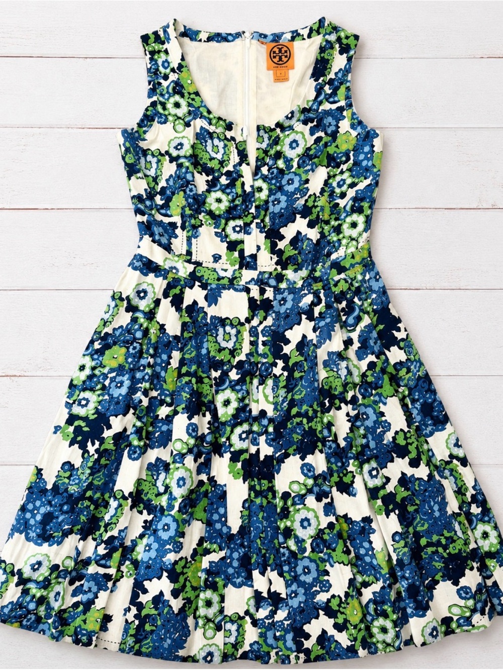 Tory Burch Size 4 Linen Floral Fit & Flare Pleated Dress Blue Green - Picture 2 of 10
